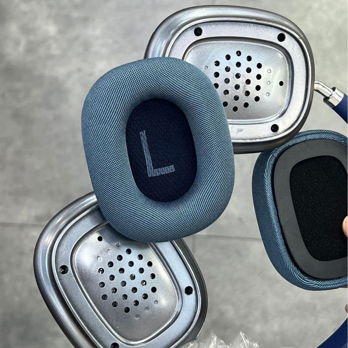 Multimedia Storage Case LoungeYard — product view 1