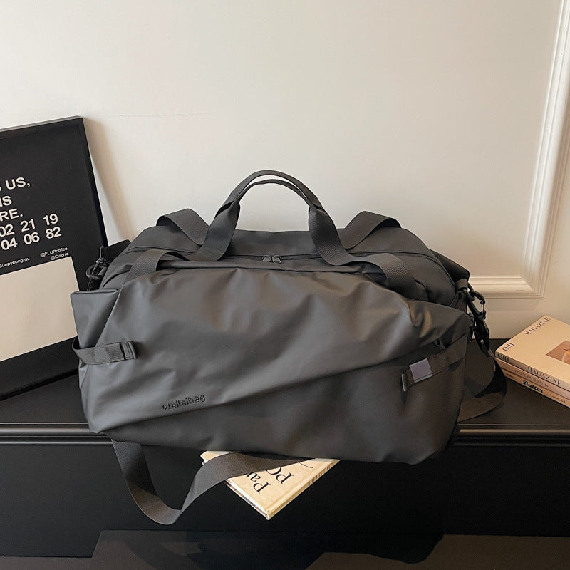 Women's sporty travel bag with innovative compartment system LoungeYard — product view 6