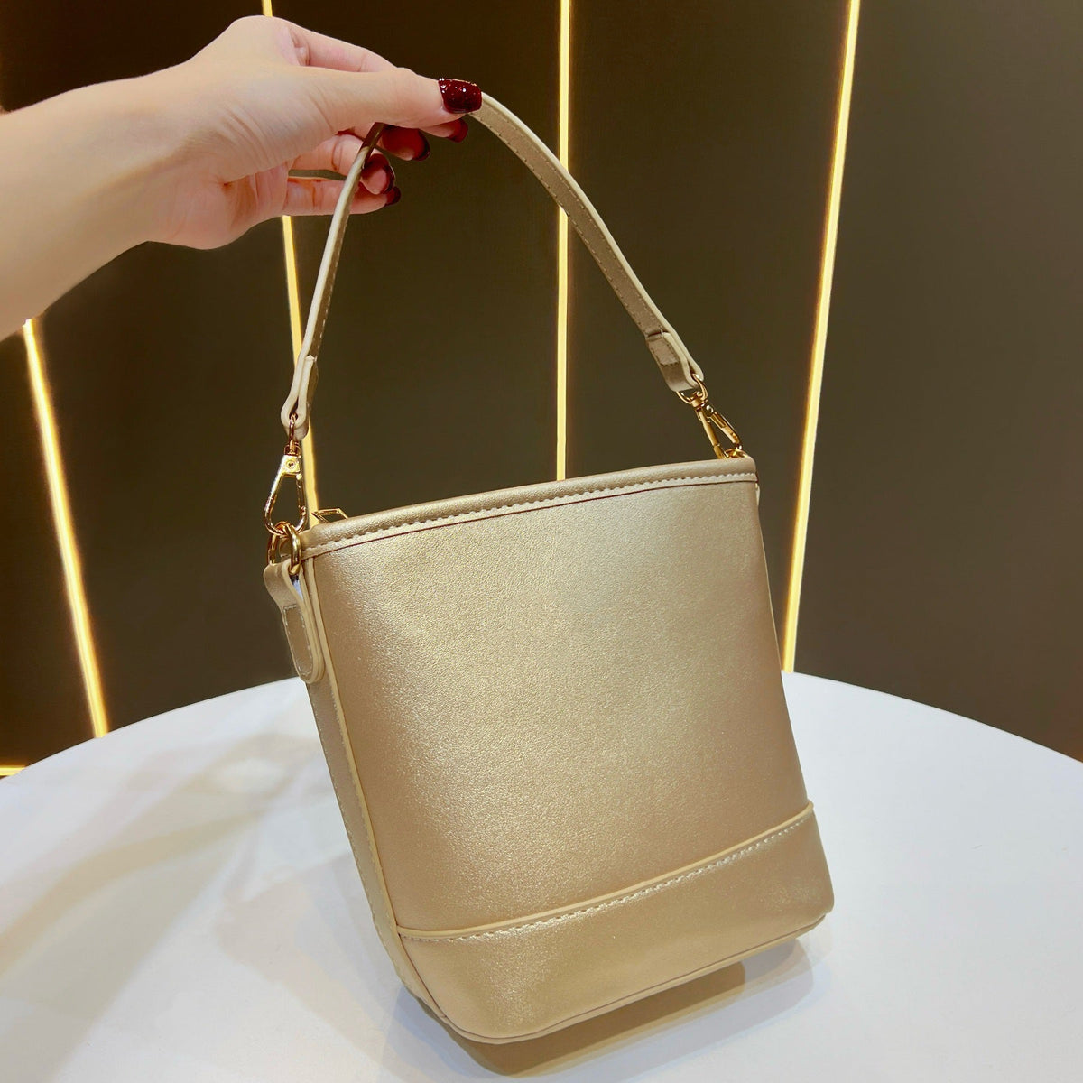 Structured Handheld Tote Bag — product view 2