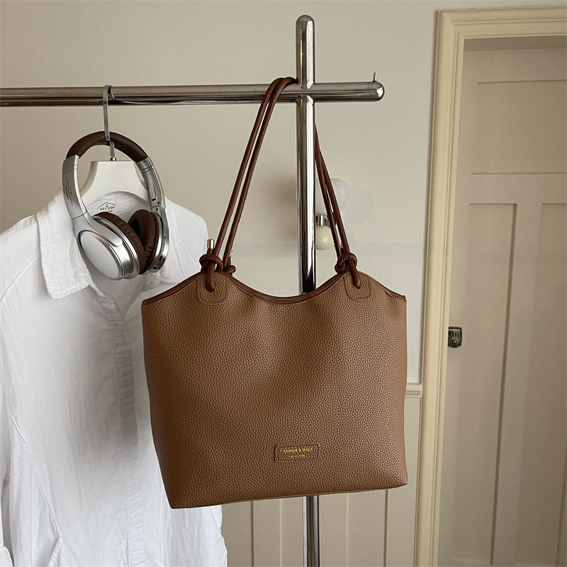 Chic Leather Tote — product view 4