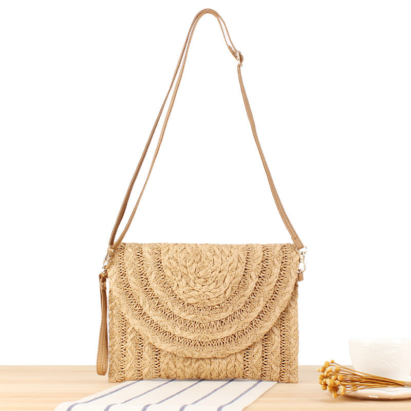 Shoulder bag made of braided straw with structured design LoungeYard — product view 5