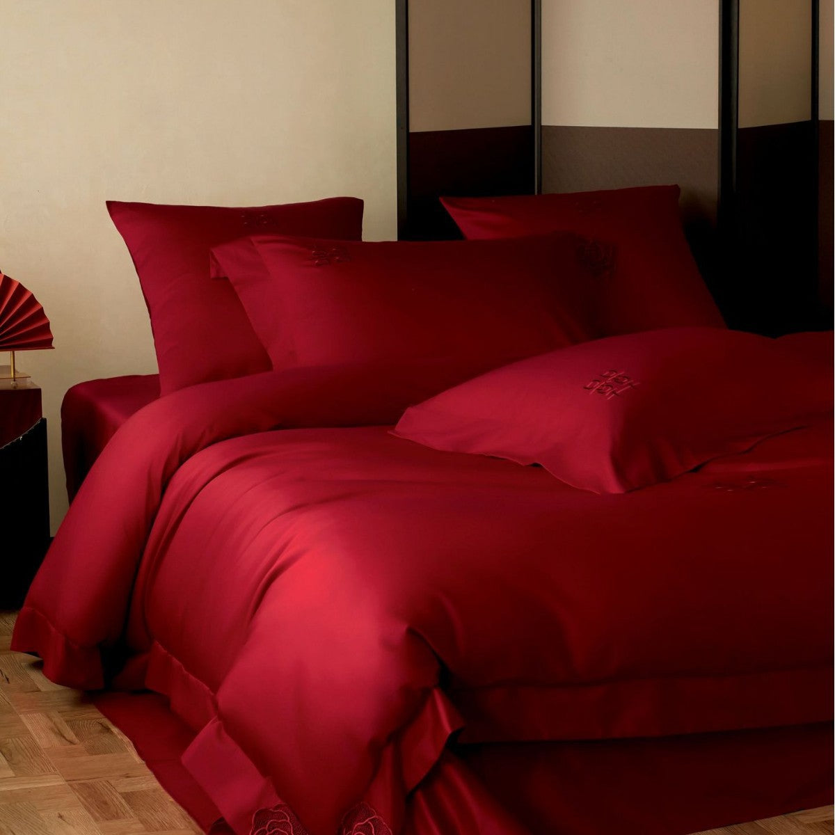 Premium Cotton Satin Bedding Set — product view 2