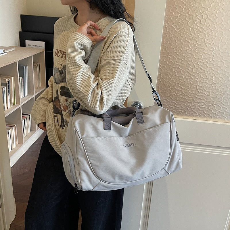 Versatile Sports Duffel Bag — product view 3