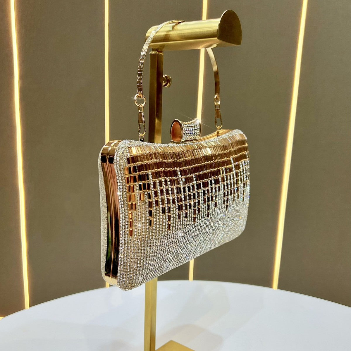 Decorative Crystal Clutch — product view 2