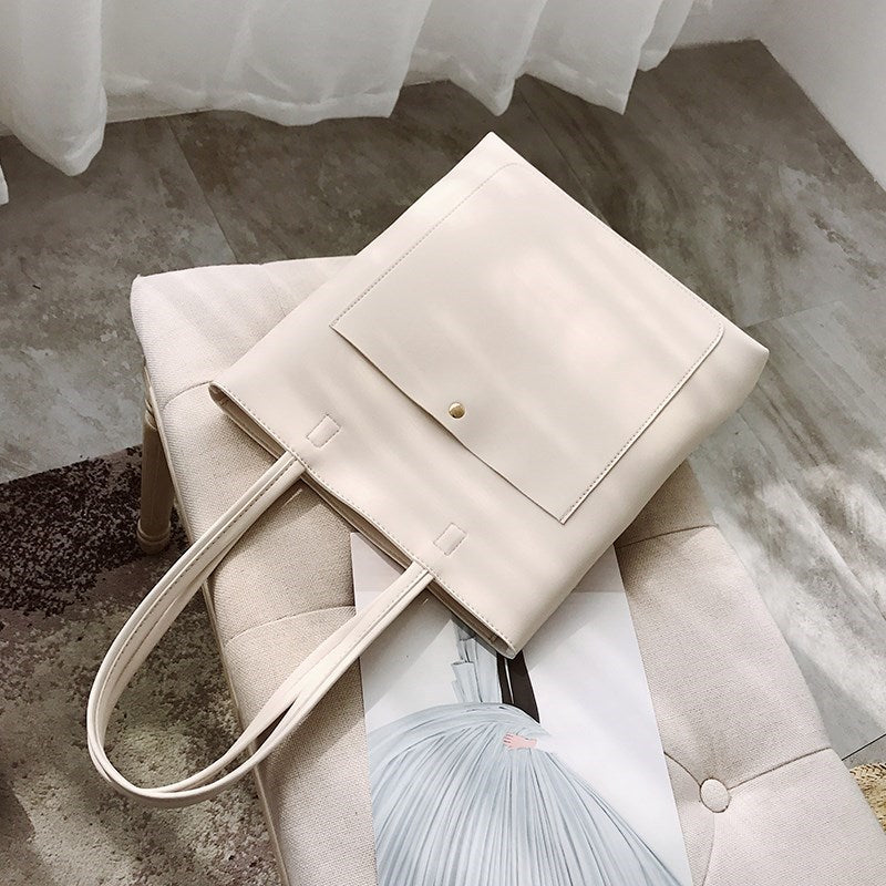 Elegant Leather Handbag LoungeYard — product view 2