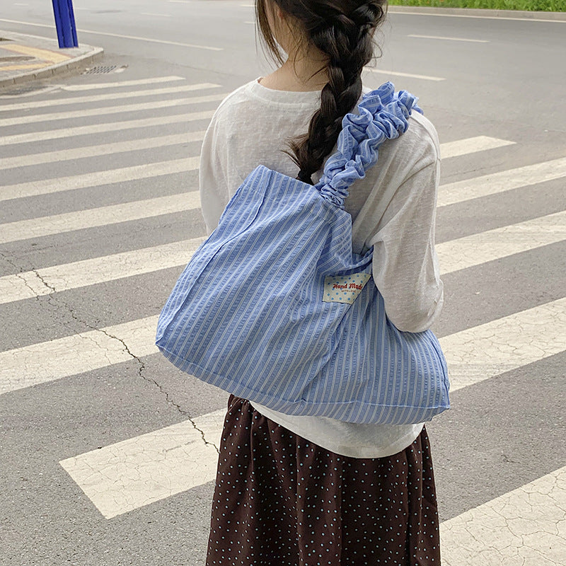 Comfortable and Stylish Tote Bag LoungeYard — product view 2