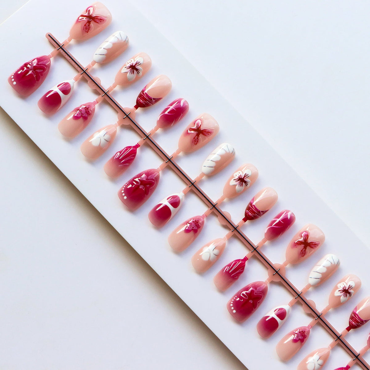 Floral Patterned Press-On Nail Art Kit — product view 2