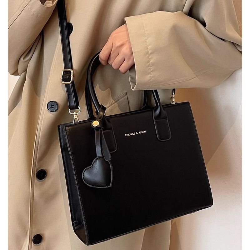 Sophisticated Leather Tote Bag LoungeYard — product view 4