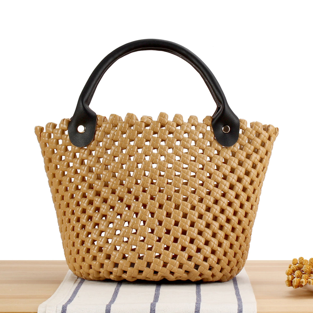 Braided shopping bag with practical leather handles LoungeYard — product view 6
