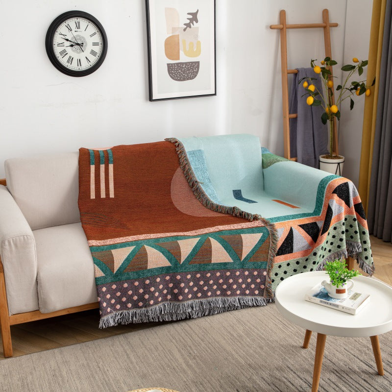 Geometric Pattern Decorative Throw Blanket — product view 3