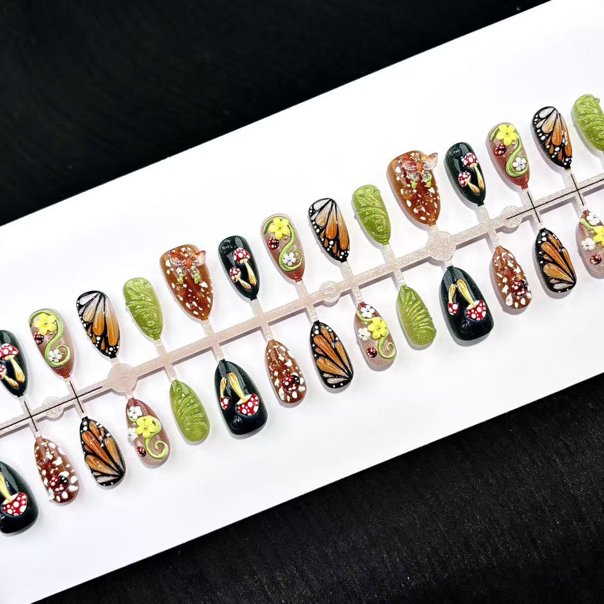 Artistic Nature-Inspired Press-On Nail Set — product view 2