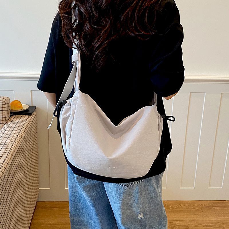 Relaxed Sling Bag LoungeYard — product view 5