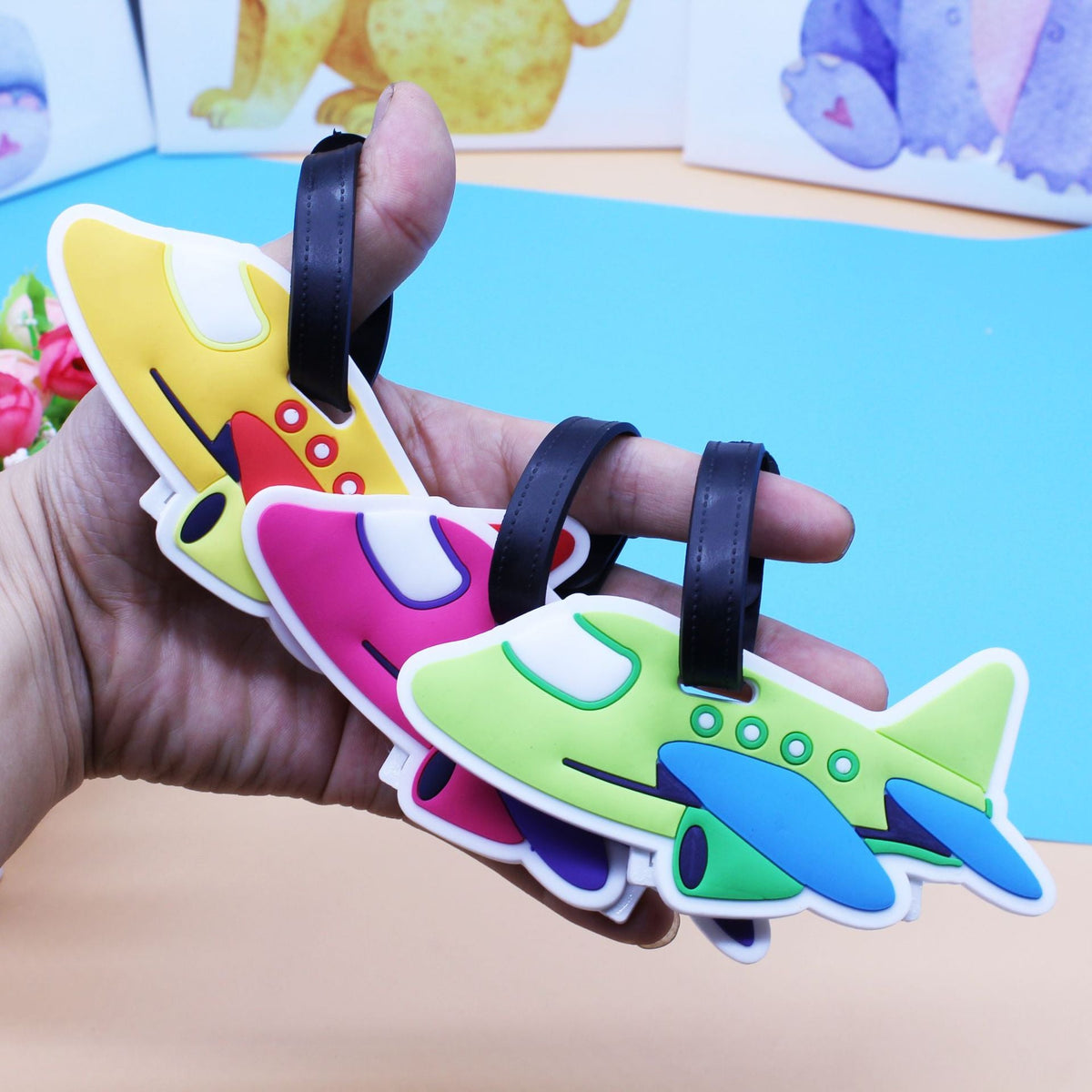 Unisex Airplane-Shaped Luggage Tag LoungeYard — product view 4