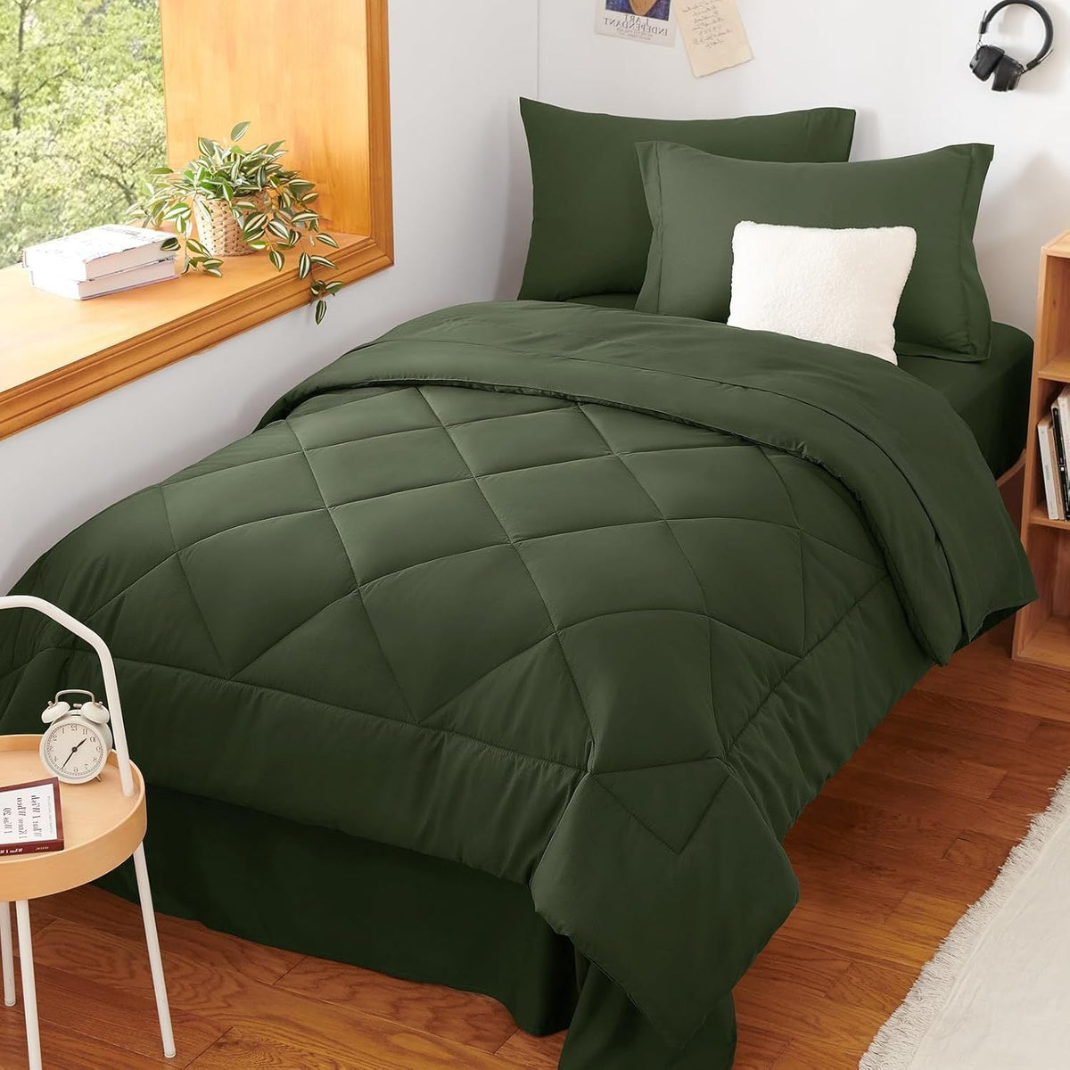 Luxurious Diamond Quilted Comforter Set LoungeYard — product view 3