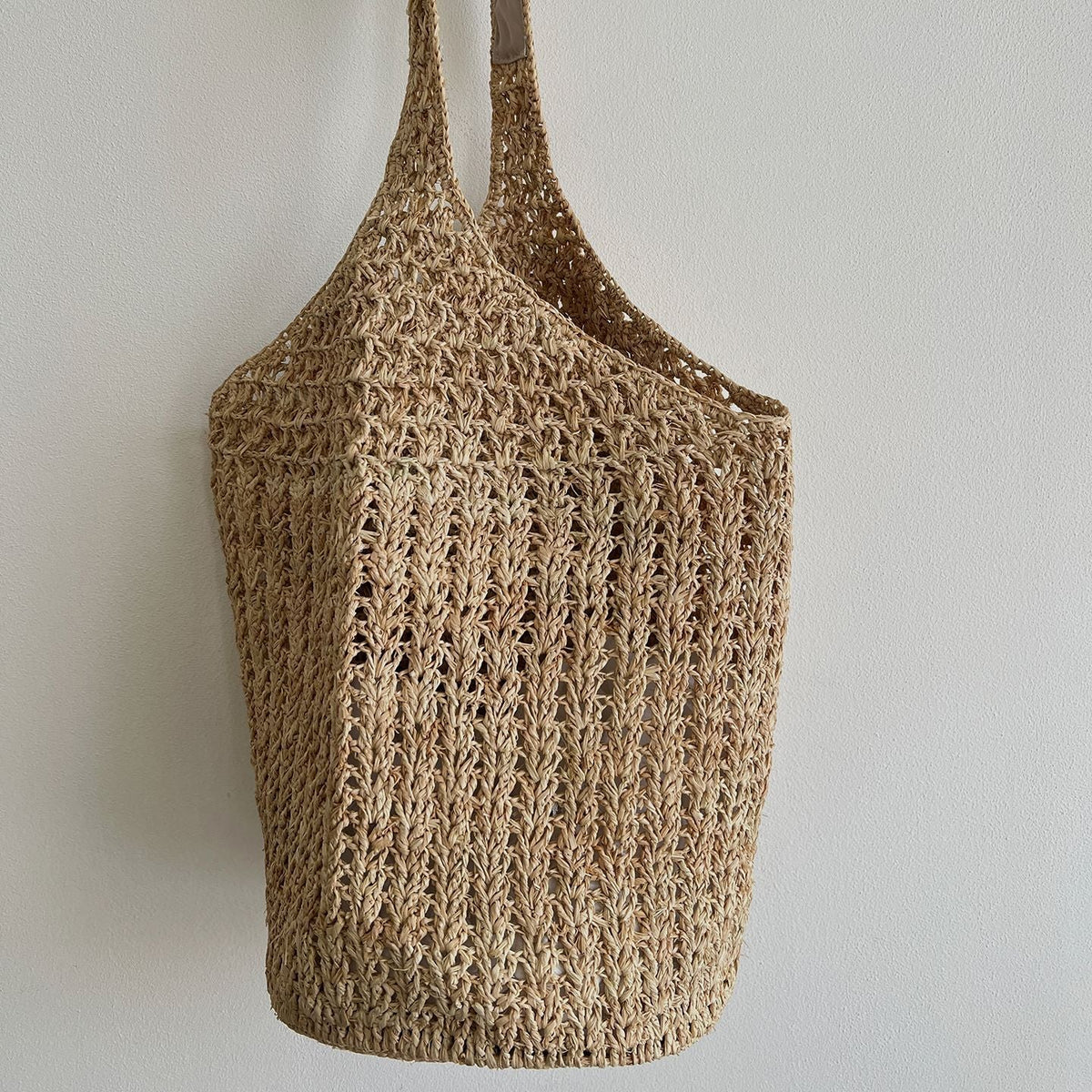 Handmade straw bag with fashionable striped pattern LoungeYard — product view 2