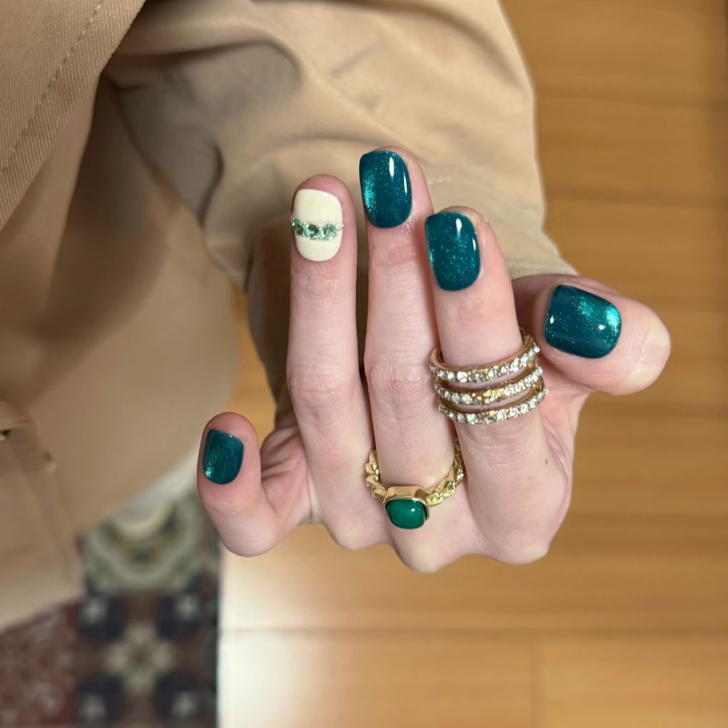 Premium Glossy Nail Art Extensions — product view 3