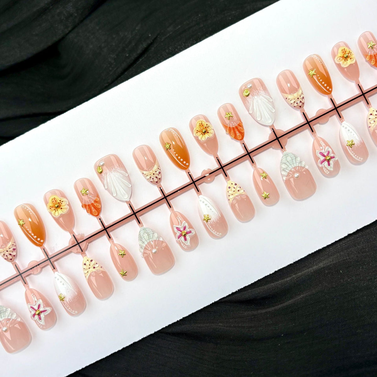 Artistic Floral Nail Art Press-On Collection — product view 2