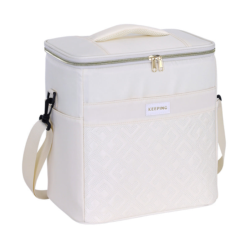 Cooler bag with insulating interior and practical carrying system LoungeYard — product view 2