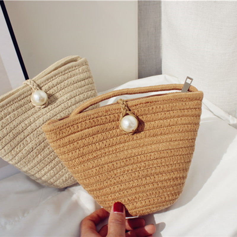 Elegant shoulder bag with pearl closure LoungeYard — product view 2