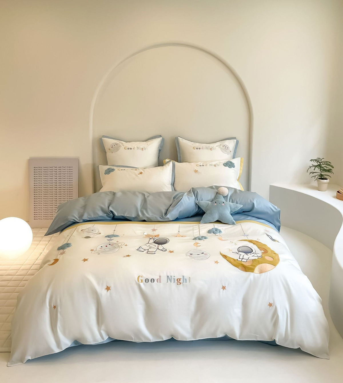 Children's bedding set with ruffles, embroidered cartoon appliqués and soft cotton satin — product view 6