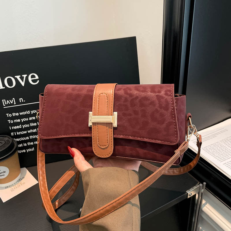 Elegant Crossbody Handbag — product view 3