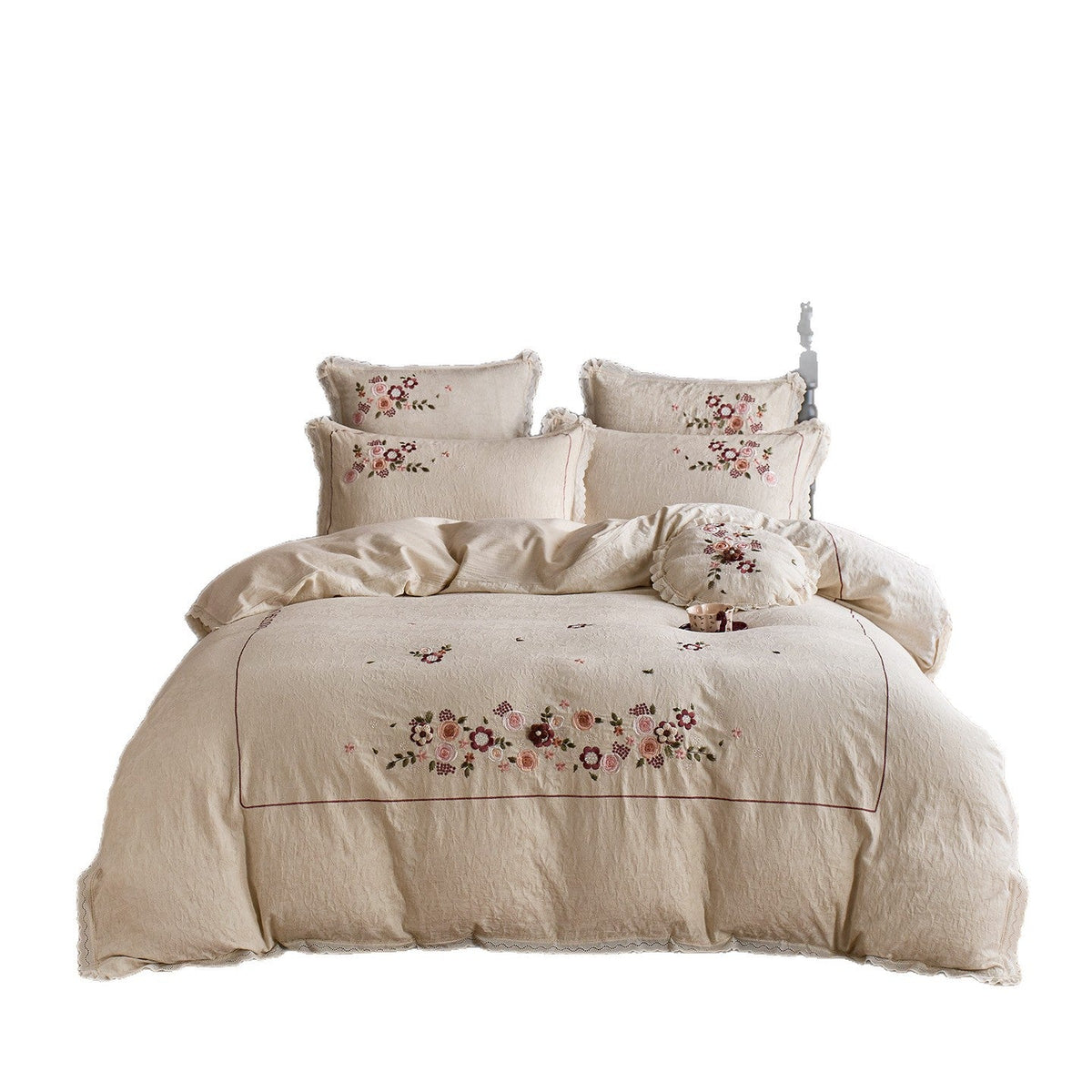 Romantic bedding set made of cotton-linen with floral embroidery and wavy hem — product view 3
