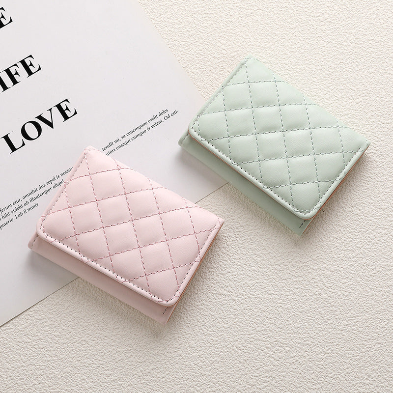 Stylish Quilted Leather Cardholder — product view 4