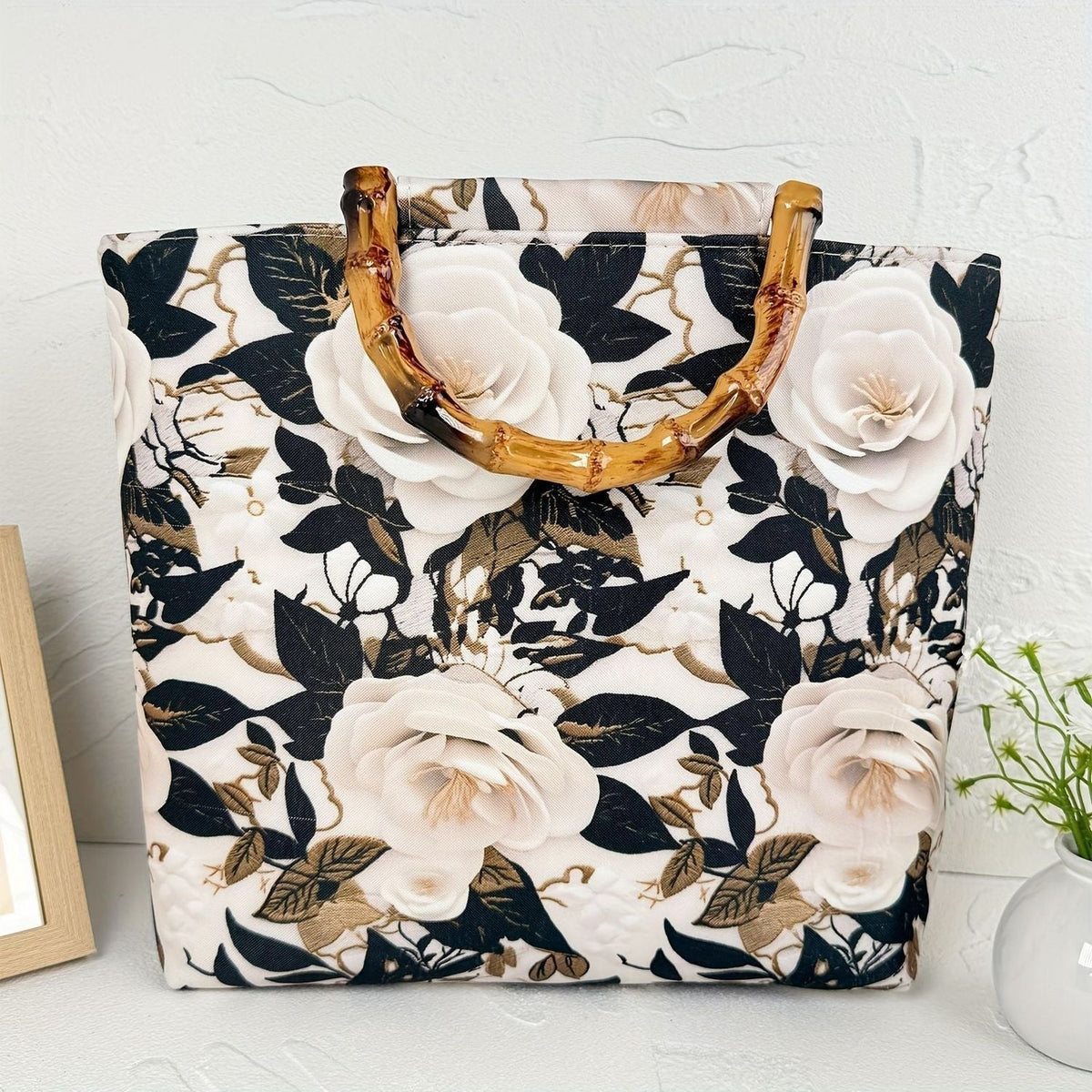 Beach bag with bamboo handles LoungeYard — product view 1