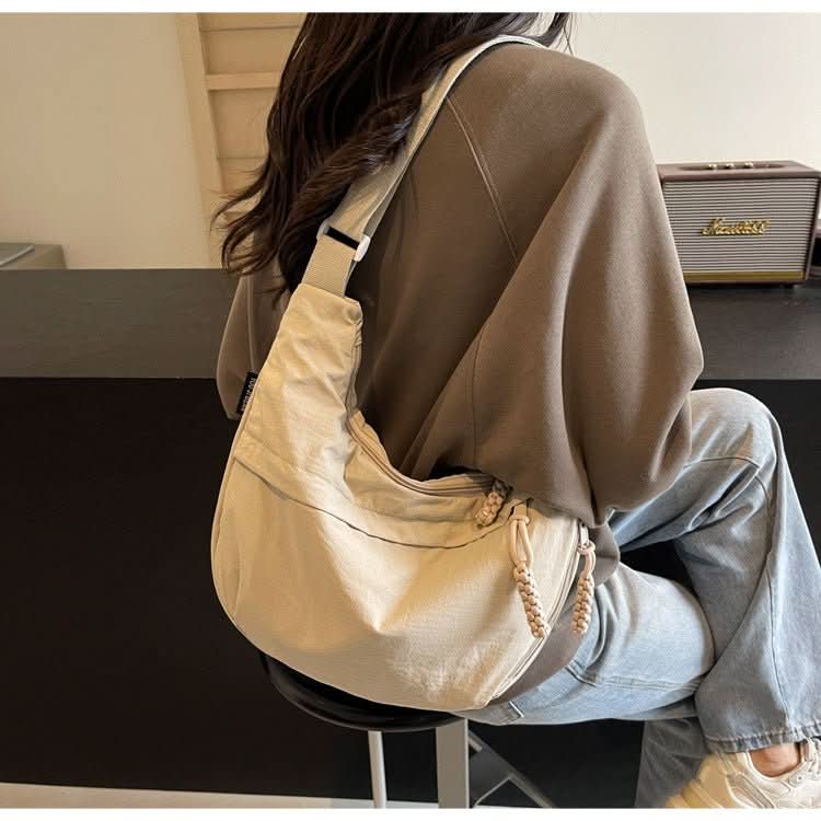 LoungeYard | Stylish shoulder bag for everyday & leisure use — product view 2