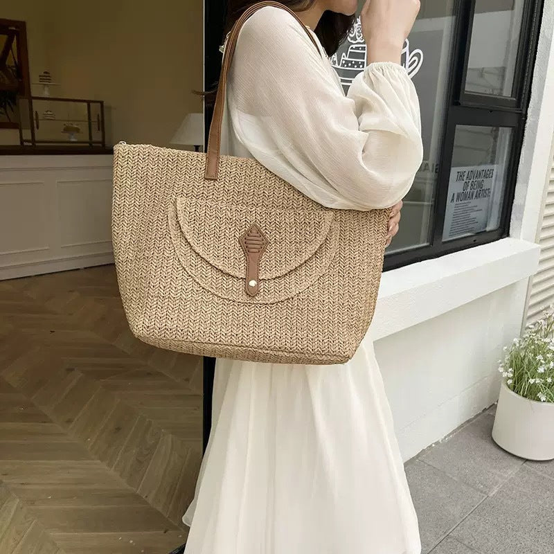 Spacious Picnic Bag LoungeYard — product view 3