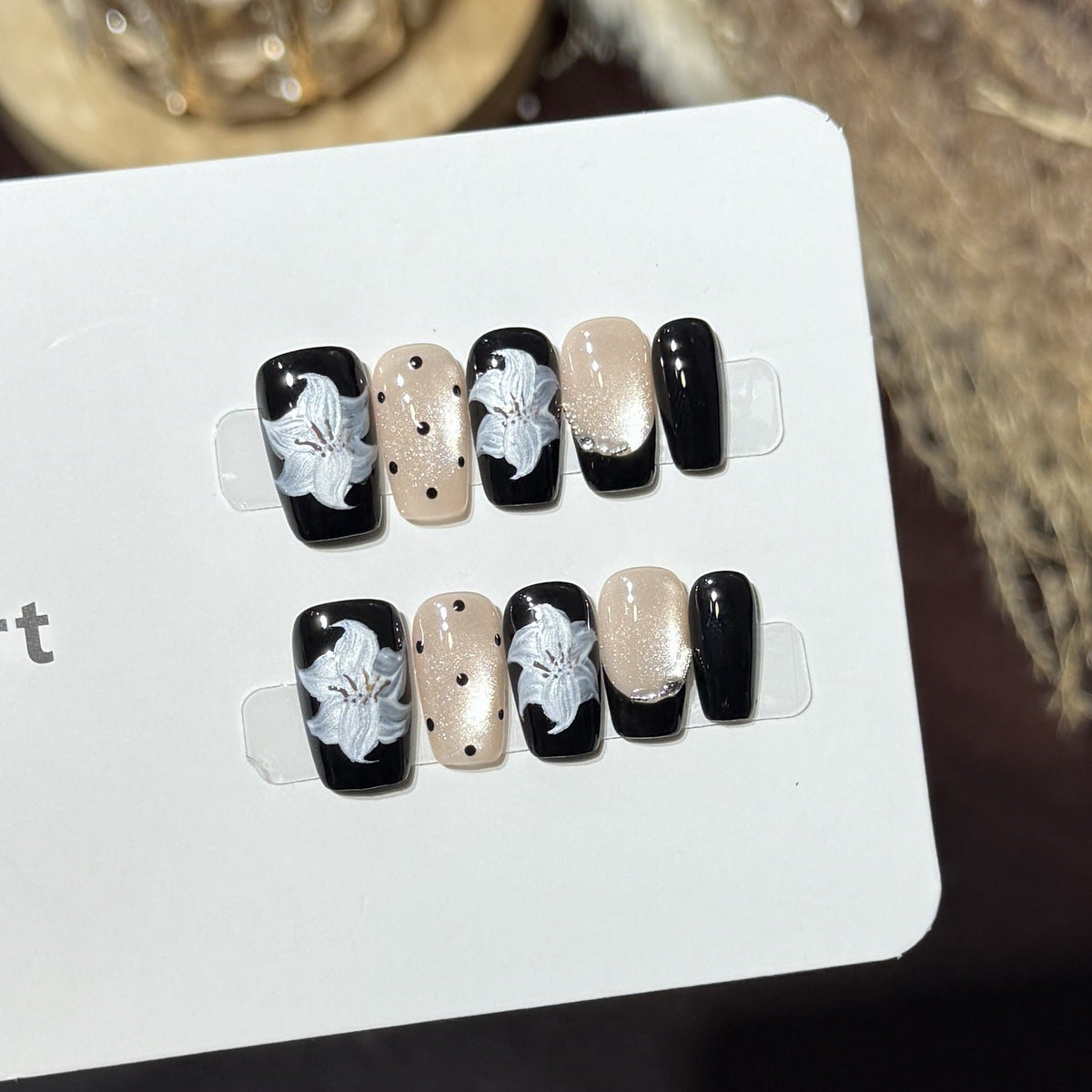 Elegant Floral Press-On Nails Kit — product view 4