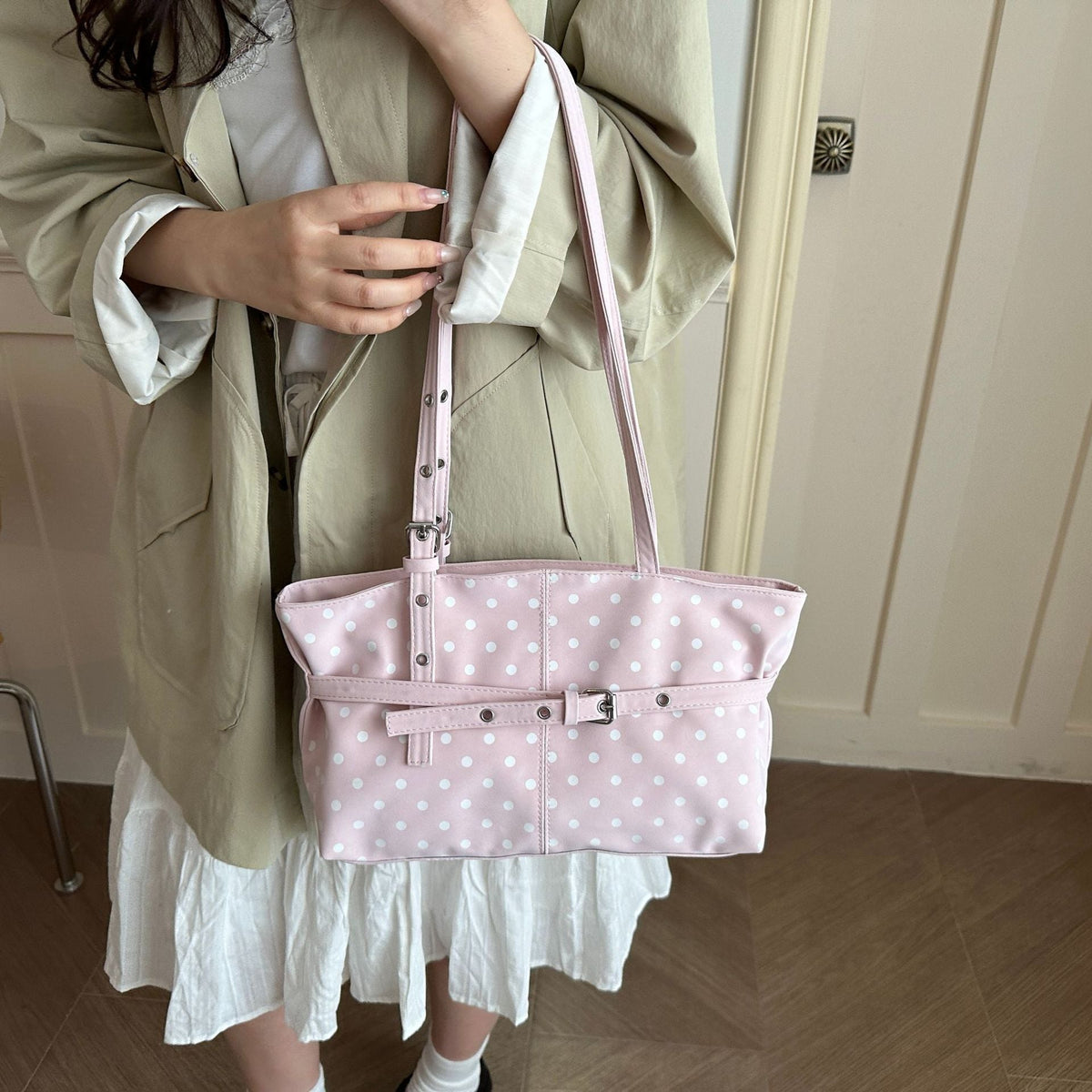 Charming Polka Dot Handbag — product view 3