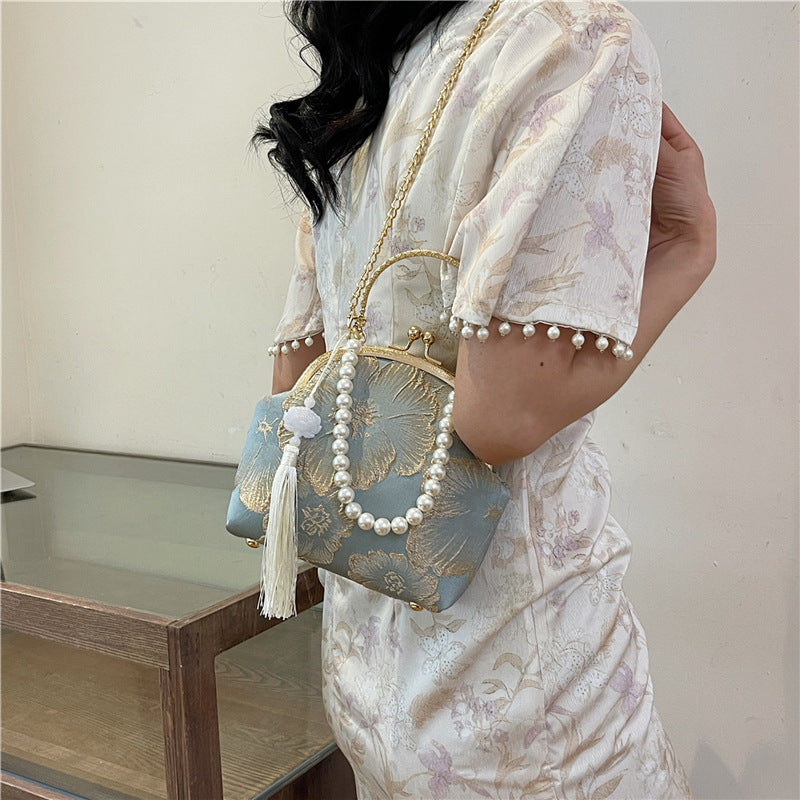Vintage Floral Clutch Purse — product view 3