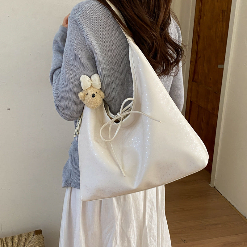 Chic Hobo Bag LoungeYard — product view 3
