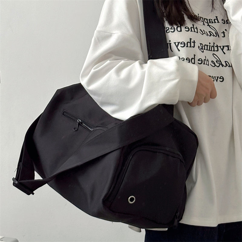 Spacious Travel Duffle Bag LoungeYard — product view 4
