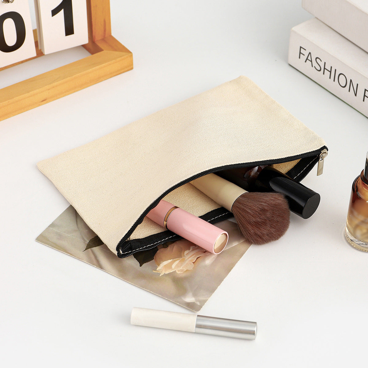 Cosmetic Bag LoungeYard — product view 2