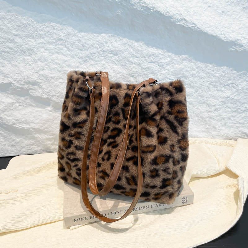 Luxurious Leopard Print Fur Bucket Bag — product view 1