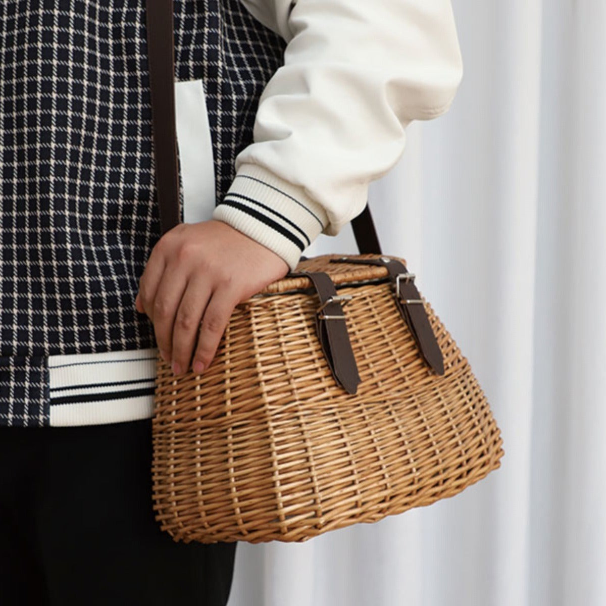 Stylish Woven Bucket Bag LoungeYard — product view 3