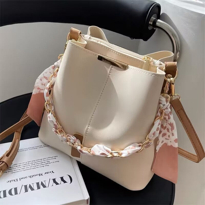 Bucket Handbag — product view 3