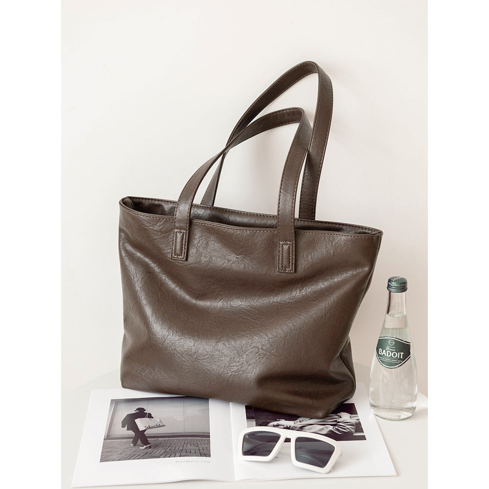 Luxurious Leather Tote Bag LoungeYard — product view 2