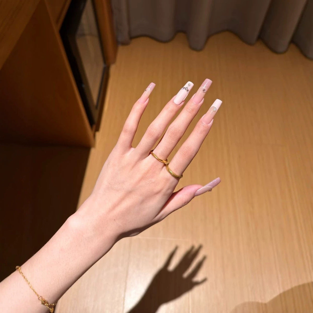 Glamorous Press-On Nail Art — product view 1