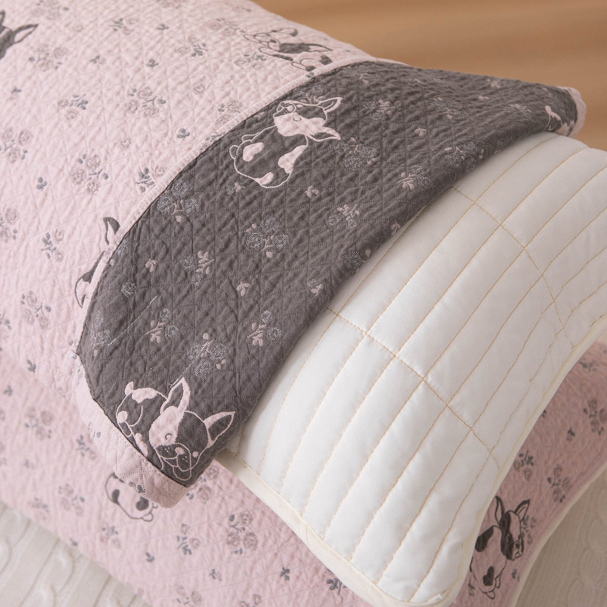 Ladies pillowcase with playful horse motif LoungeYard — product view 3