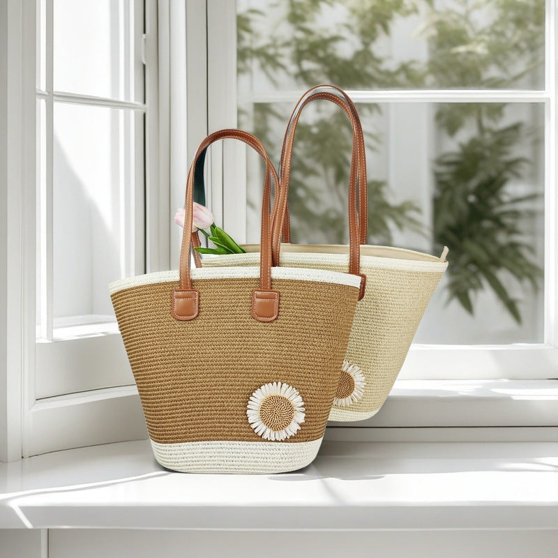 Beach bag with floral accents LoungeYard — product view 1