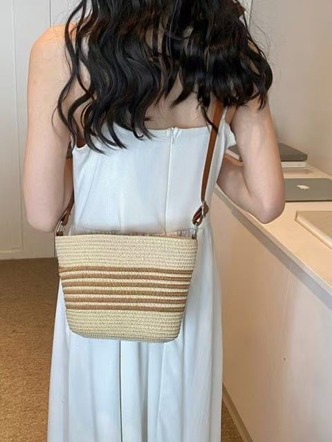 Trendy Summer Handbag Made of Woven Material LoungeYard — product view 7