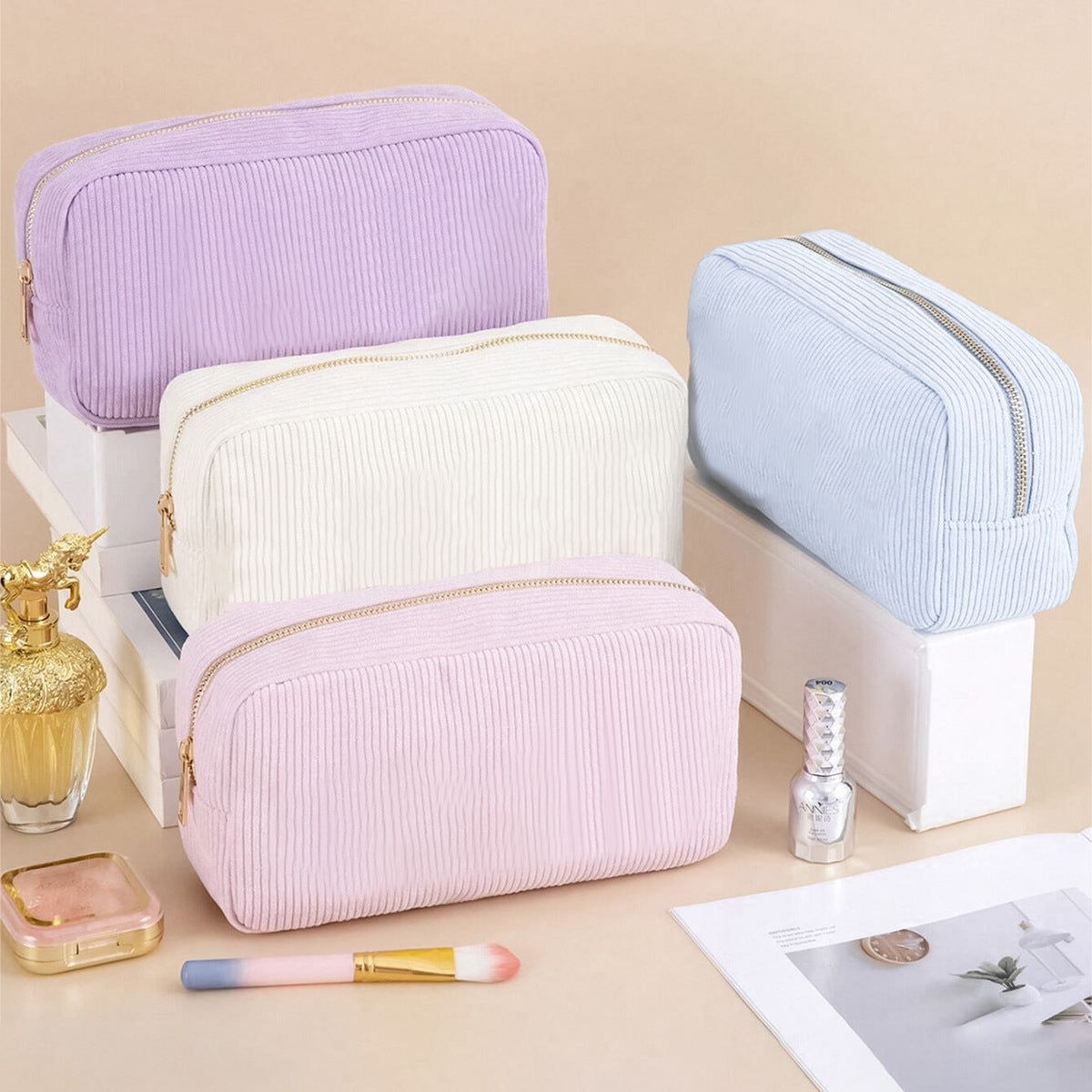 Elegant Cosmetic Bag LoungeYard — product view 2