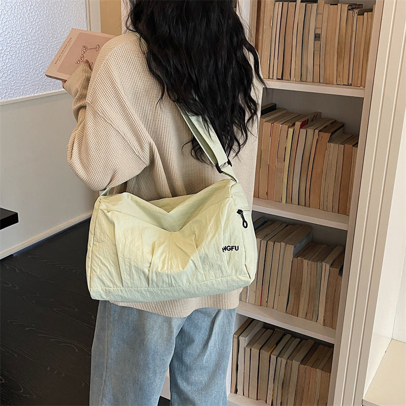 Versatile Everyday Duffle Bag LoungeYard — product view 1