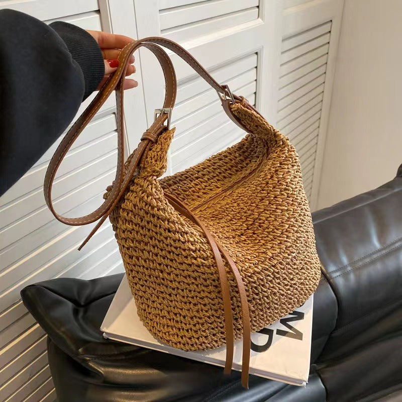 Cultivated raffia shoulder bag with leather accents LoungeYard — product view 6