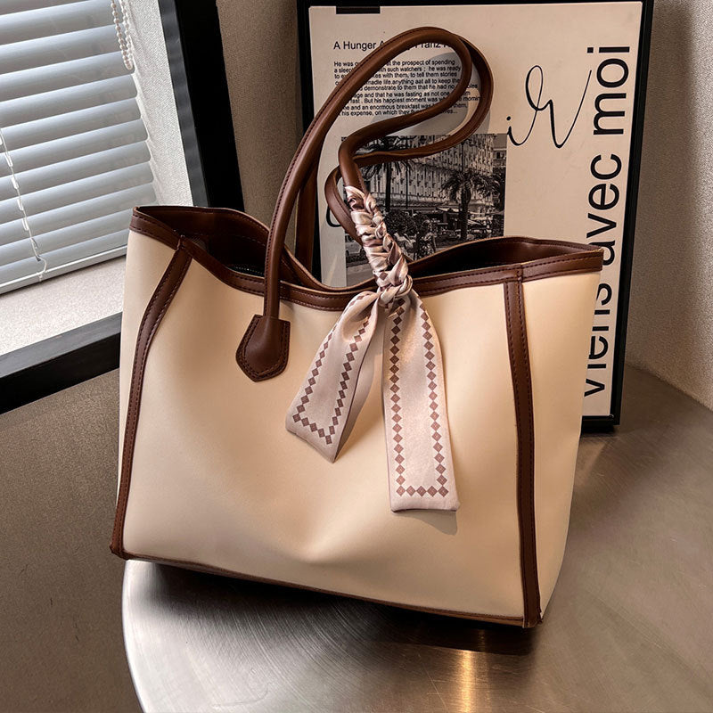 Premium Luxury Tote Bag LoungeYard — product view 7