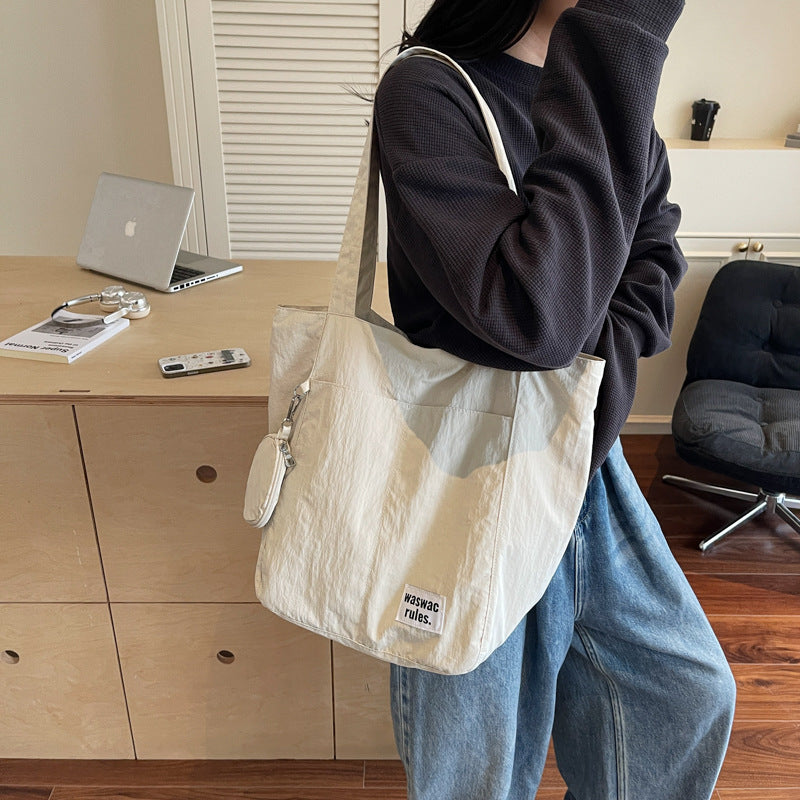 Lightweight Versatile Tote Bag LoungeYard — product view 1