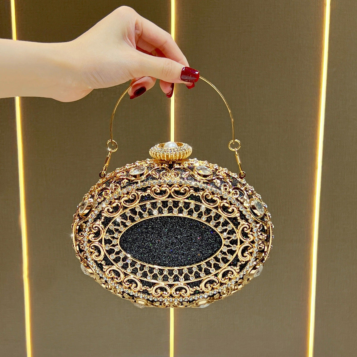 Glamorous Vintage-inspired Evening Purse — product view 2